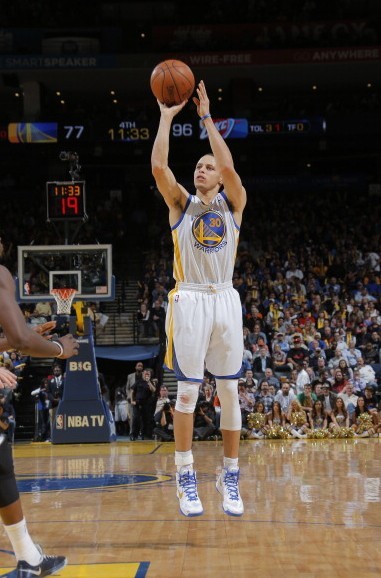 [图]德甲-穆西亚拉传射凯恩破门 拜仁5-0波鸿领跑.