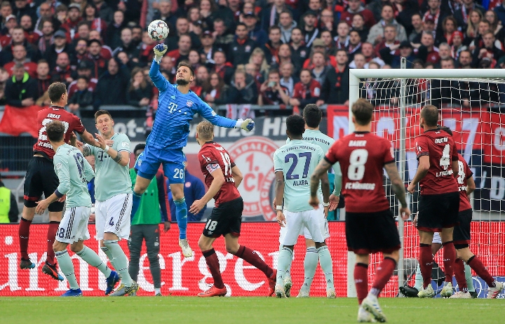 黄友政在比 黄友政在比