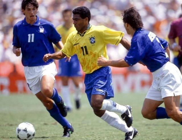 这使得他在 这使得他在