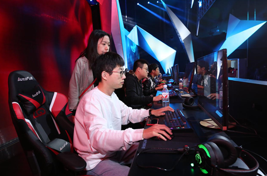 年轻球员以 年轻球员以